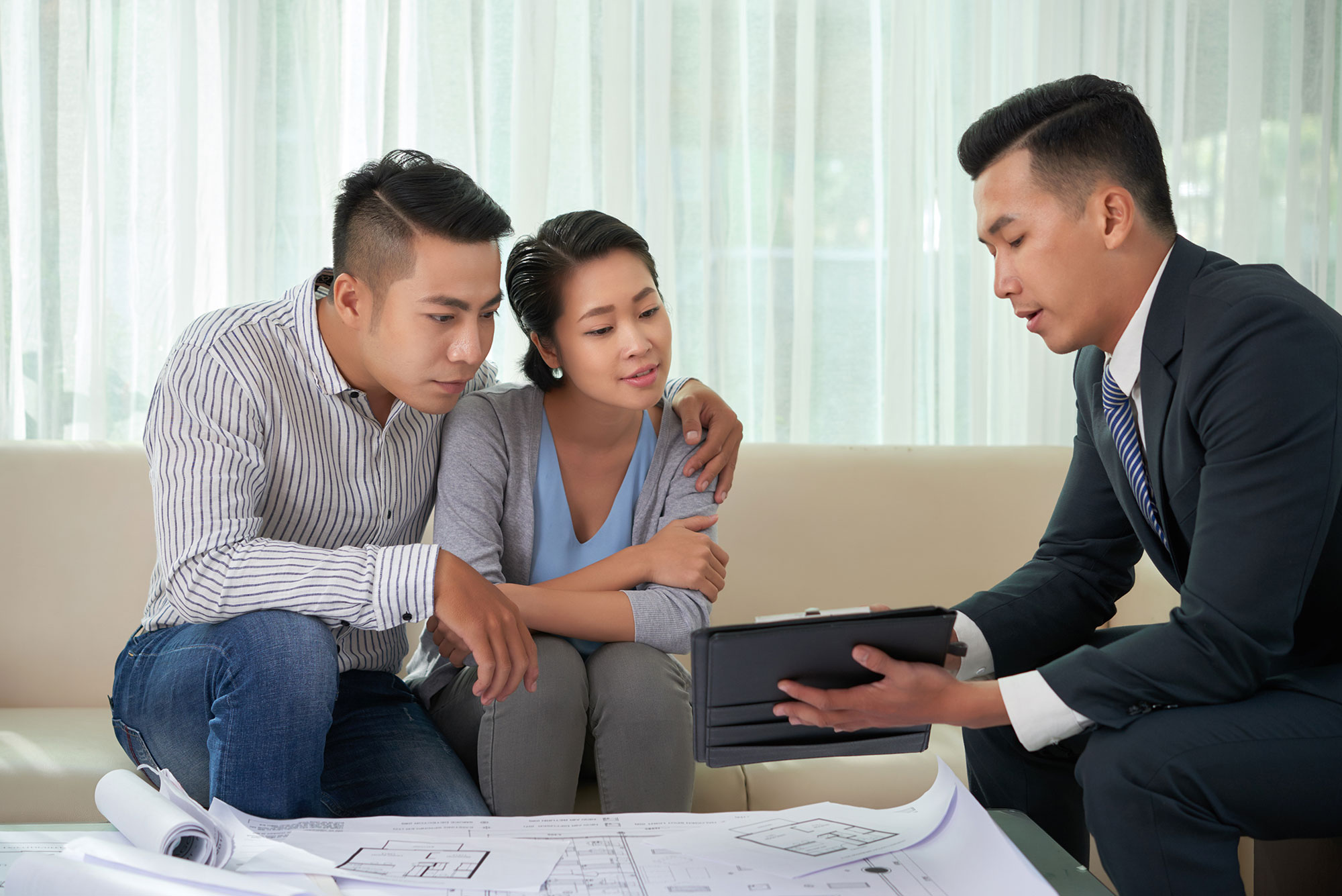Perunding hartanah berdaftar bersama ServisPerundingHartanah.com. Sedia membantu anda dalam urusan jual beli & sewa rumah secara profesional dan telus.